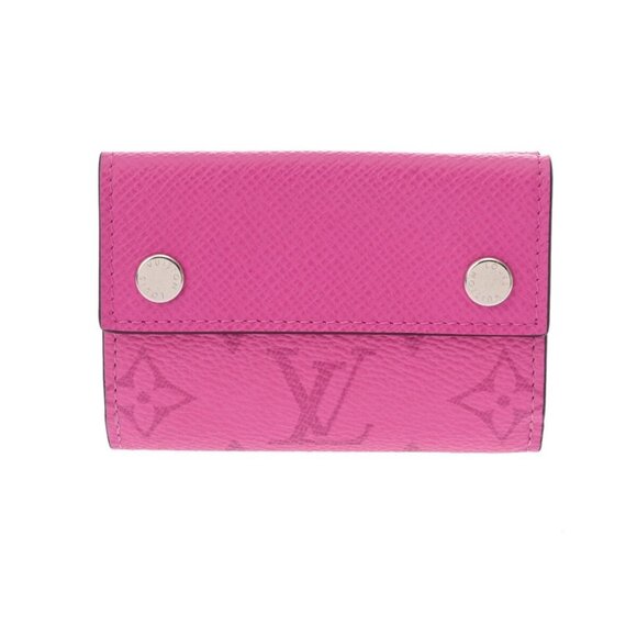 LOUIS VUITTON Taiga Rama Discovery Compact Wallet Fuchsia - Picture 1 of 15